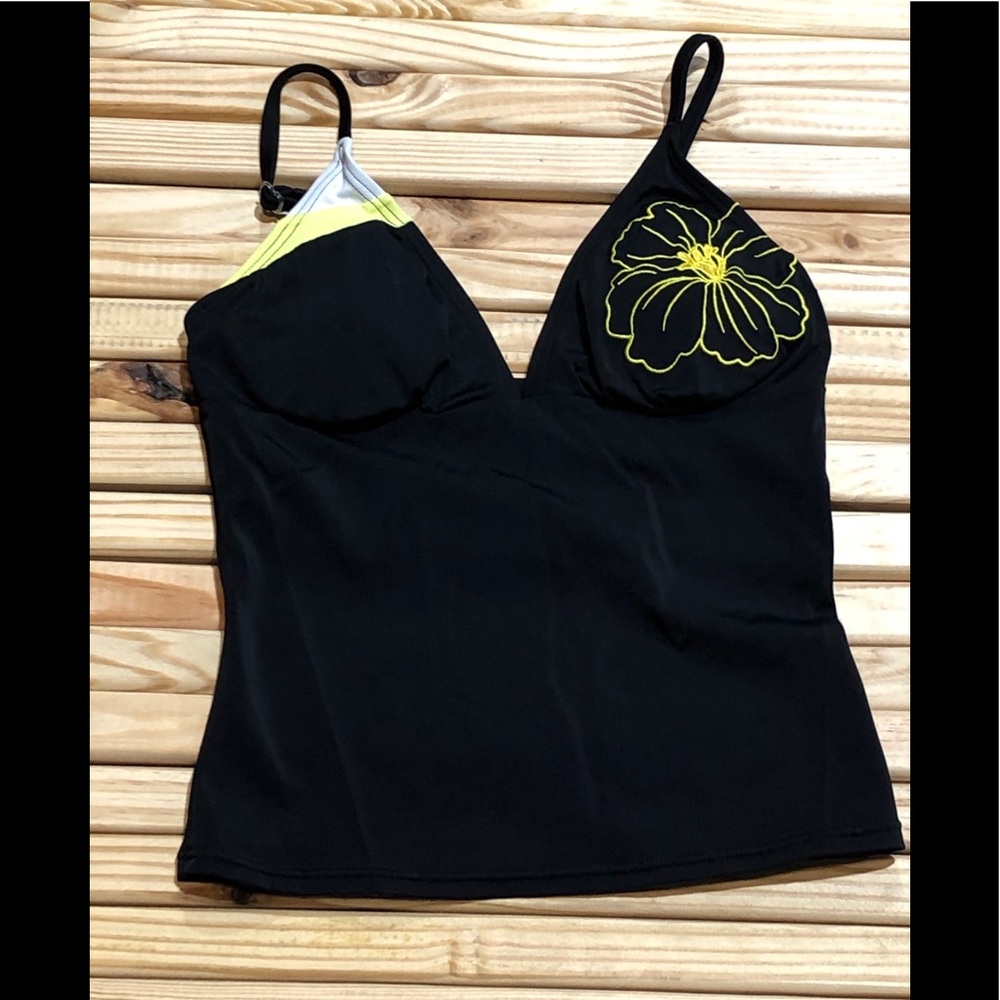 Black Yellow and White Swimsuit Top 🌺